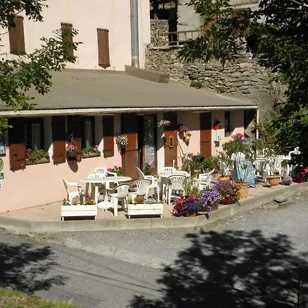 Les Terres Blanches De Hostel