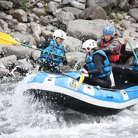 Hostel Les Terres Blanches De Méolans