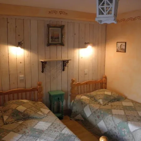 Les Terres Blanches De Hostel