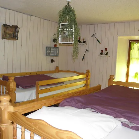 Les Terres Blanches De ホステル Méolans